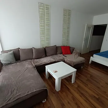 Flat In Best Location Privatunterkunft *